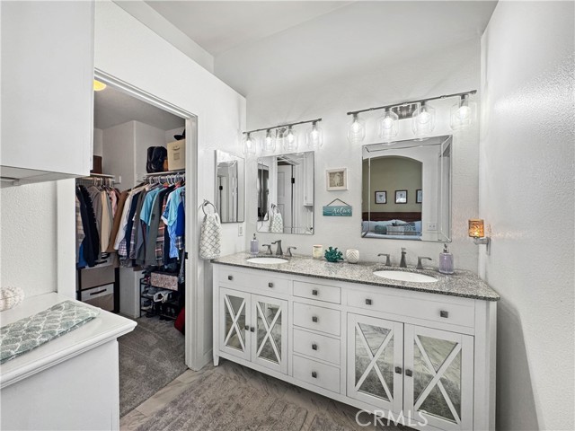 Detail Gallery Image 13 of 24 For 39620 Bonaire, Murrieta,  CA 92563 - 5 Beds | 2 Baths