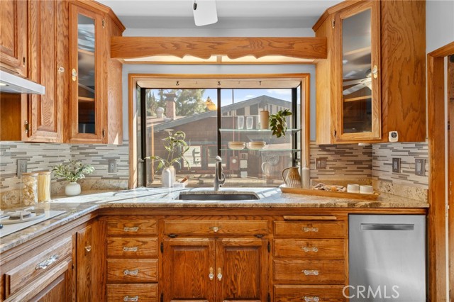 Detail Gallery Image 11 of 35 For 13518 Earlham Dr, Whittier,  CA 90602 - 3 Beds | 2 Baths