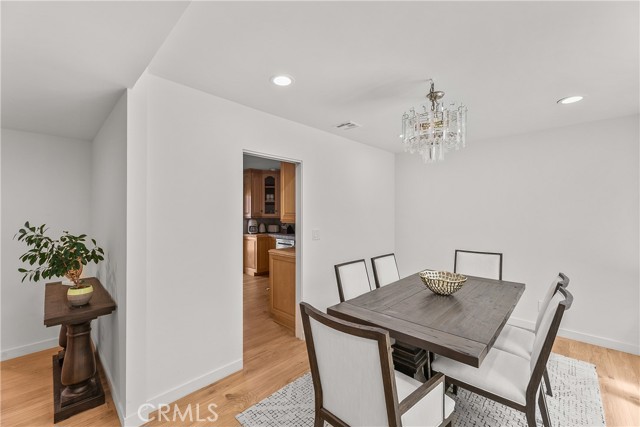 Detail Gallery Image 4 of 30 For 4745 La Villa Marina #J,  Marina Del Rey,  CA 90292 - 2 Beds | 2/1 Baths