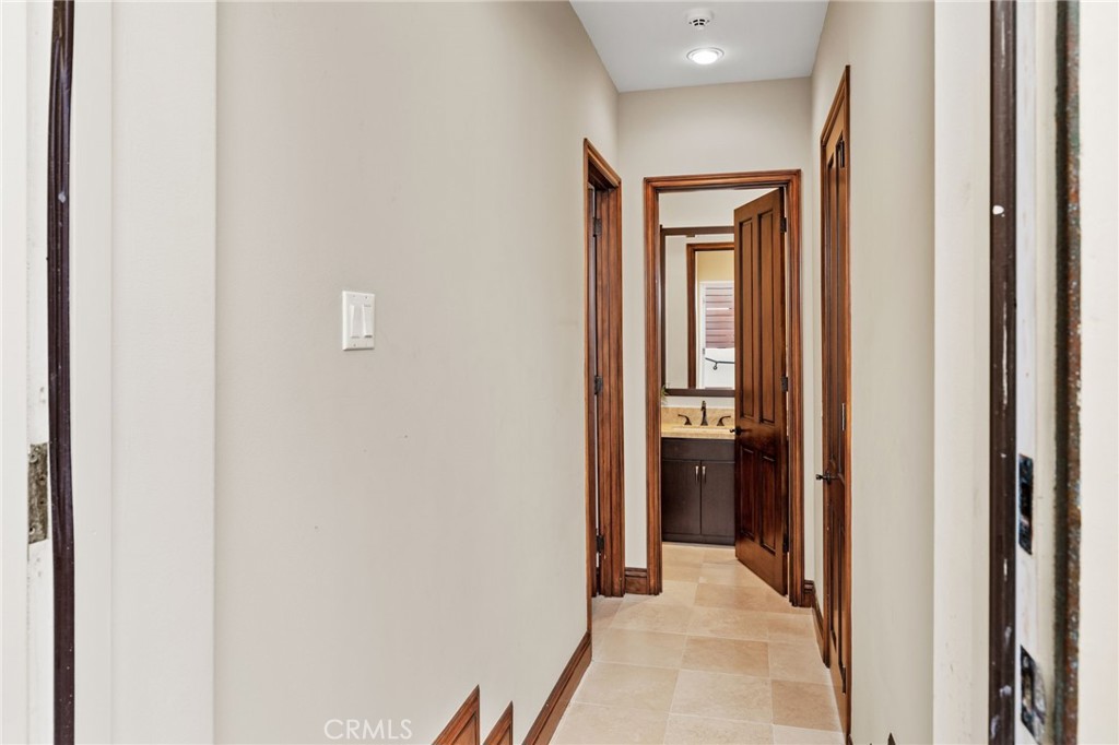 4308 The Strand