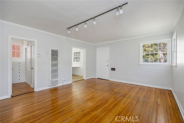 Detail Gallery Image 8 of 19 For 10372 Ashton Ave, Los Angeles,  CA 90024 - 2 Beds | 4 Baths