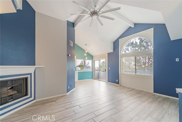 Detail Gallery Image 4 of 14 For 20329 Rue Crevier #546, Canyon Country,  CA 91351 - 2 Beds | 2 Baths
