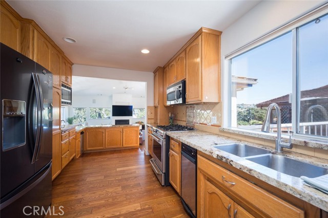 932 Margarita Avenue, Grover Beach CA: https://media.crmls.org/medias/27e7fd30-379a-4cd1-8f78-6b8162571692.jpg