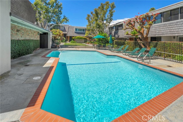 Image 27 of 34 For 4738 La Villa Marina  H