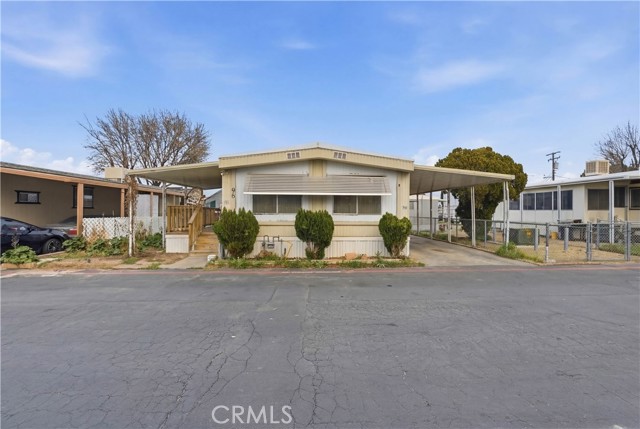 3753 East Ave. I, Lancaster CA: https://media.crmls.org/medias/27e94c17-9395-401b-b84a-addff96f24fd.jpg