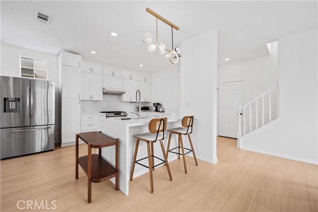 Detail Gallery Image 8 of 38 For 13050 Arborwalk Ln, Tustin,  CA 92782 - 3 Beds | 2/1 Baths