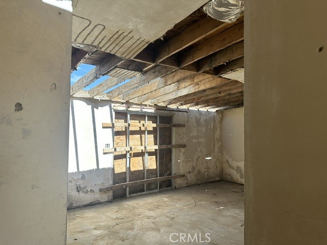 https://media.crmls.org/medias/27ea0e23-0673-464b-b644-6842ff7b32a6.jpg?preset=X-Large