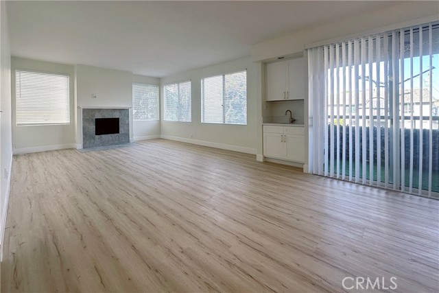 Detail Gallery Image 11 of 35 For 14530 Benefit #102,  Sherman Oaks,  CA 91403 - 2 Beds | 2 Baths