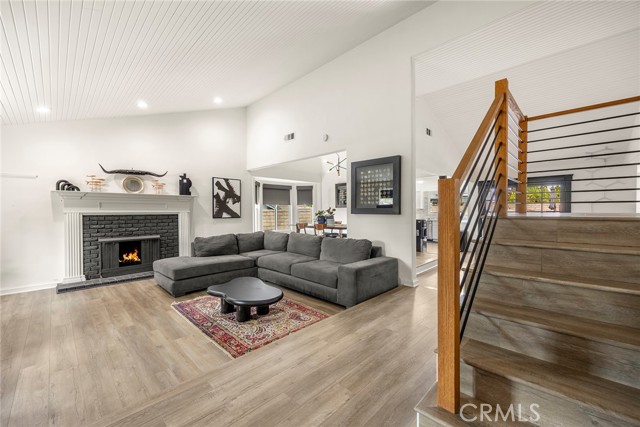 Detail Gallery Image 7 of 38 For 25311 Pike Rd, Laguna Hills,  CA 92653 - 4 Beds | 3/1 Baths