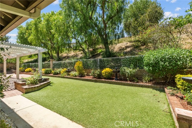 25383 Fortuna Drive, Valencia CA: https://media.crmls.org/medias/27ec2e4f-5333-4145-b8fe-f66825386b32.jpg