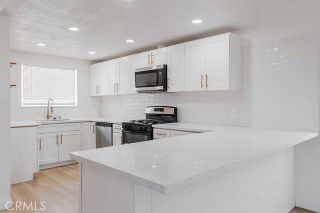 16233 Manzanita Street, Hesperia CA: https://media.crmls.org/medias/27ecbac4-9605-4866-b2e1-e7ac899819f5.jpg