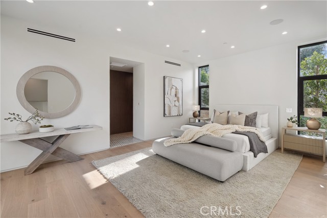 3670 Buena Park Drive, Studio City CA: https://media.crmls.org/medias/27ecd173-6bff-4bee-aec4-c0815f9041cc.jpg