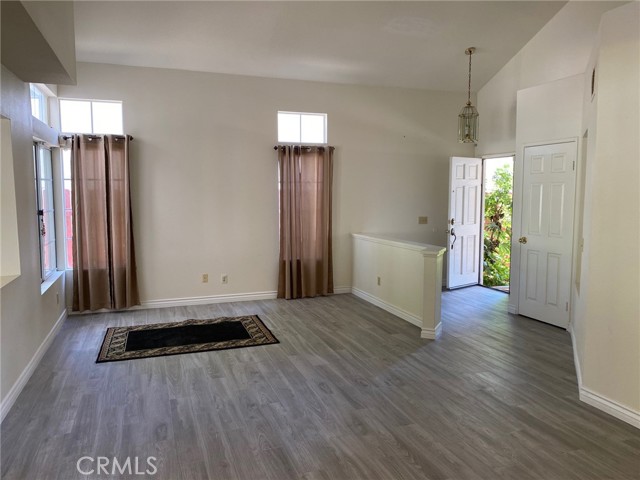 Detail Gallery Image 26 of 28 For 17647 Morning Sun Ct, Riverside,  CA 92503 - 3 Beds | 2/1 Baths