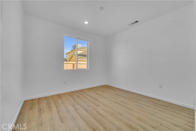 Detail Gallery Image 26 of 39 For 9224 Holly Ave, California City,  CA 93505 - 4 Beds | 3 Baths