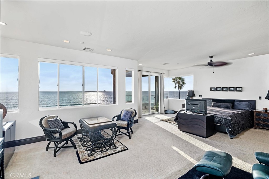 4308 The Strand