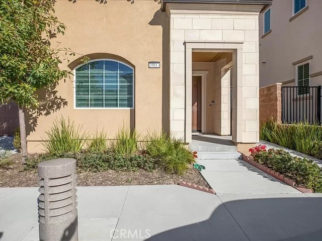 Detail Gallery Image 2 of 14 For 20802 W Bur Oak Circle, Porter Ranch,  CA 91326 - 4 Beds | 3 Baths