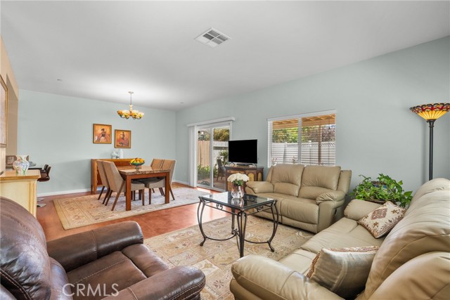 Detail Gallery Image 6 of 48 For 15721 Cobalt St #118,  Sylmar,  CA 91342 - 3 Beds | 3 Baths