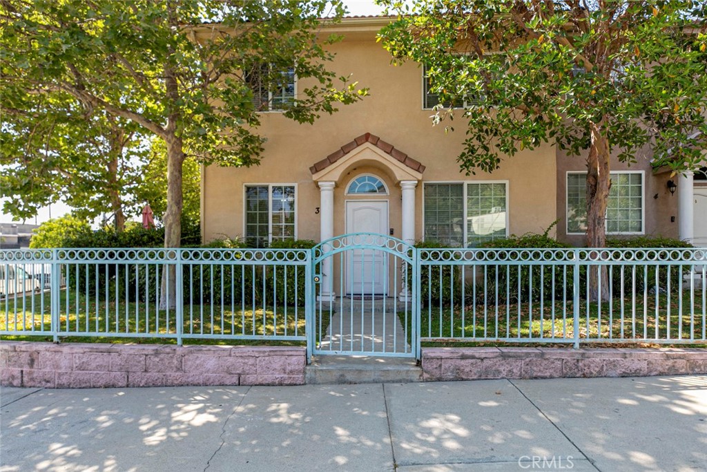 9360 Sunland Park Drive #3
