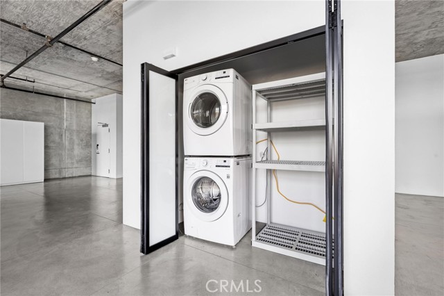 Detail Gallery Image 27 of 41 For 835 Locust Ave #322,  Long Beach,  CA 90813 - 1 Beds | 1 Baths