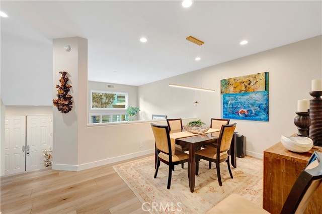 Detail Gallery Image 8 of 59 For 6251 Surfpoint Cir, Huntington Beach,  CA 92648 - 2 Beds | 2/1 Baths