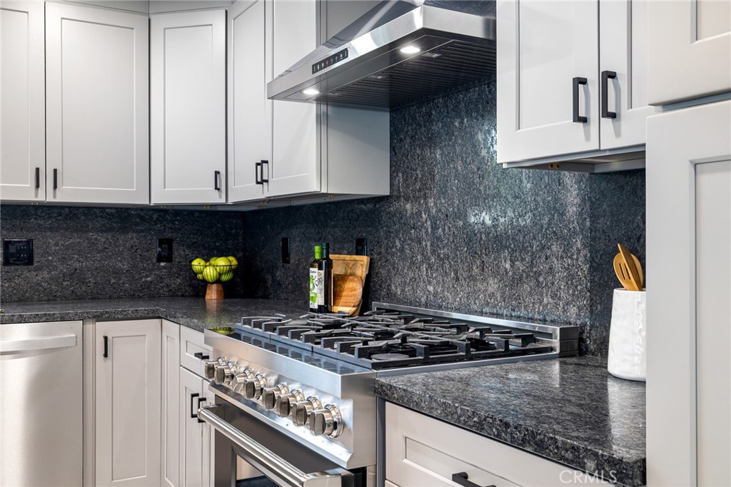 MLS #SR25265594 image #16