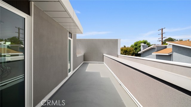 2306 Aviation Boulevard, Redondo Beach, California 90278, 4 Bedrooms Bedrooms, ,5 BathroomsBathrooms,Residential,Sold,Aviation,PV21200474