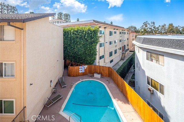 6151 Canterbury Drive, Culver City CA: https://media.crmls.org/medias/27f0a6f9-40c9-4434-b5ab-b2448ae67753.jpg