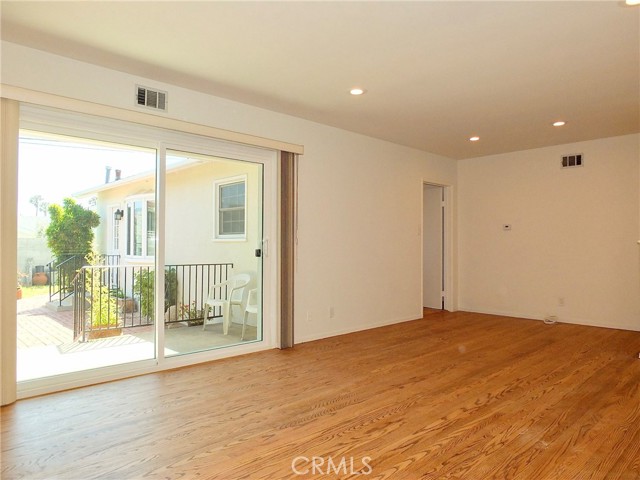 402 Avenue E, Redondo Beach, California 90277, 3 Bedrooms Bedrooms, ,2 BathroomsBathrooms,Residential,Sold,Avenue E,SB21162961