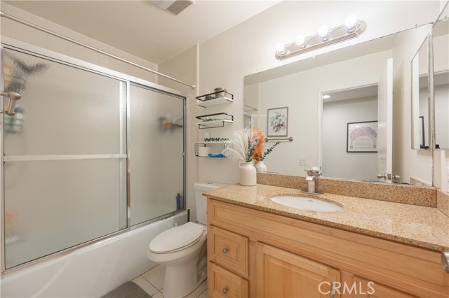 Detail Gallery Image 16 of 40 For 4637 Willis #110,  Sherman Oaks,  CA 91403 - 2 Beds | 2 Baths