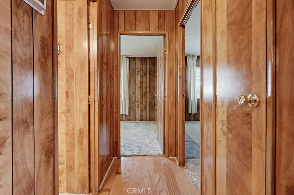 https://media.crmls.org/medias/27f3c398-8471-40e6-ae1c-9656b39bc040.jpg?preset=X-Large
