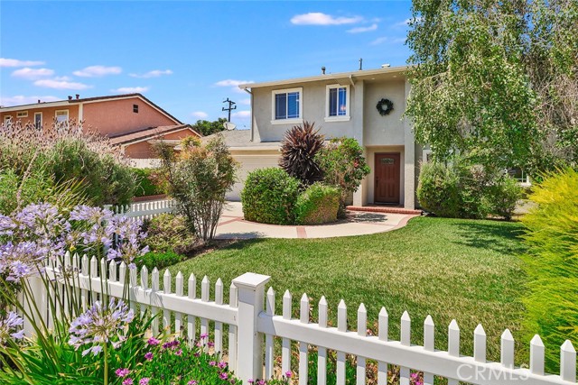 Detail Gallery Image 1 of 1 For 1041 Treadwell Ave, Simi Valley,  CA 93065 - 4 Beds | 2/1 Baths