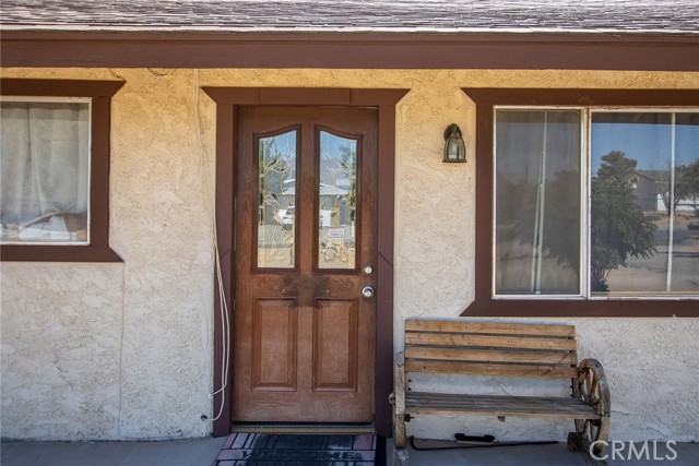 7103 Hanford Avenue, Yucca Valley CA: https://media.crmls.org/medias/27f46624-706d-44ba-8b40-ab11985e84ff.jpg