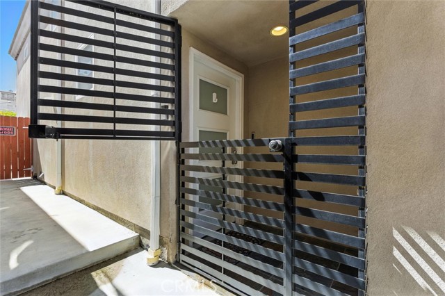 2613 S Kerckhoff Avenue, San Pedro CA: https://media.crmls.org/medias/27f4ec1c-347d-4fbc-bc7c-1339b83cd57c.jpg