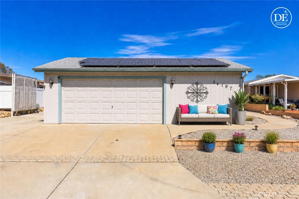 34197 Olive Grove