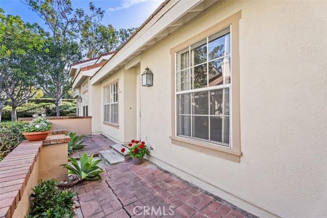 Detail Gallery Image 2 of 15 For 17 Dartmouth, Irvine,  CA 92612 - 2 Beds | 2 Baths