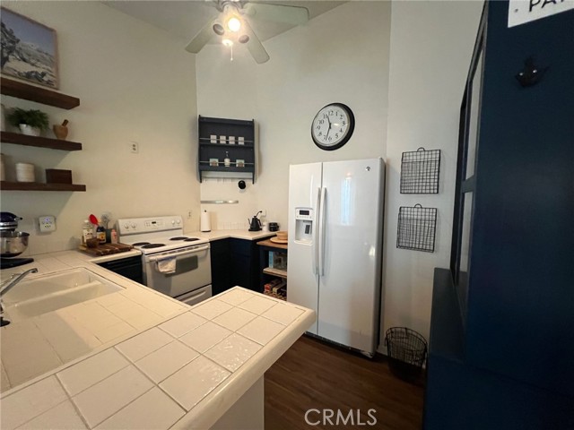 Detail Gallery Image 21 of 33 For 2402 Pleasant Way #H,  Thousand Oaks,  CA 91362 - 2 Beds | 1 Baths