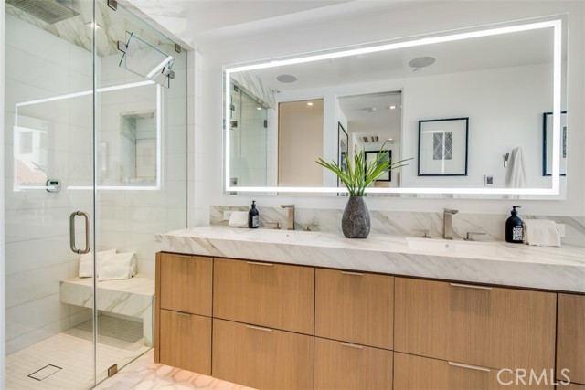 200 40th Street, Manhattan Beach, California 90266, 4 Bedrooms Bedrooms, ,4 BathroomsBathrooms,Residential,Sold,40th,SB22010624