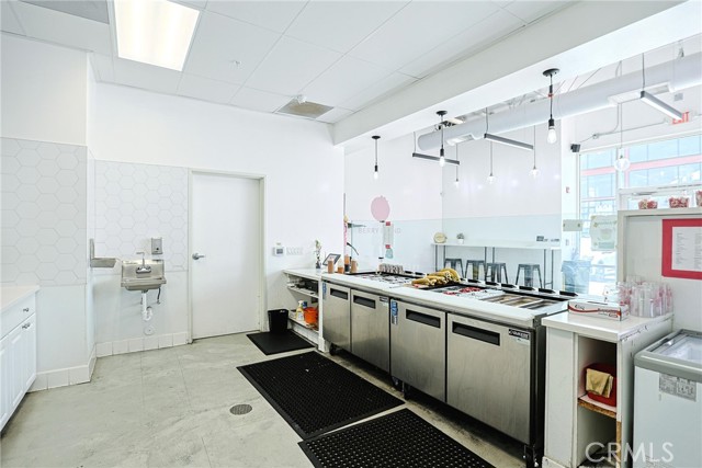  Commercial for Sale in Ontario, California