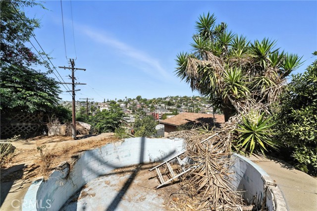 6178 Roy st, Los Angeles CA: https://media.crmls.org/medias/27f6b3a6-eae0-4fee-a833-66b58defc31a.jpg