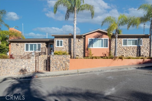 3616 Elm Avenue, Manhattan Beach, California 90266, 3 Bedrooms Bedrooms, ,2 BathroomsBathrooms,Residential,Sold,Elm,SB22239127