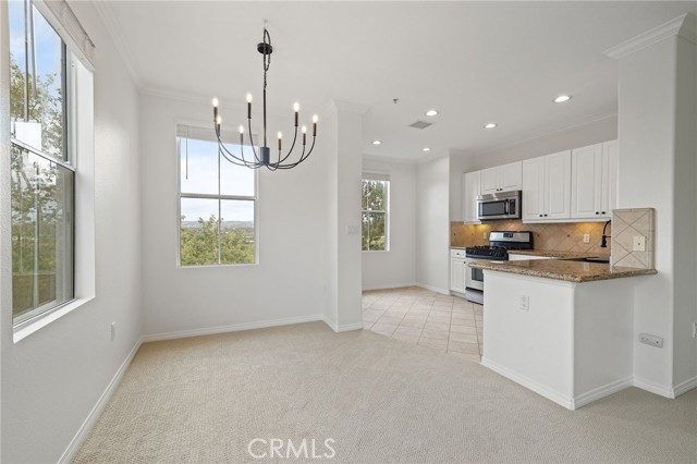 3459 Watermarke Place, Irvine CA: https://media.crmls.org/medias/27f78bb0-691a-4ff6-a0bf-ffe868f9a732.jpg