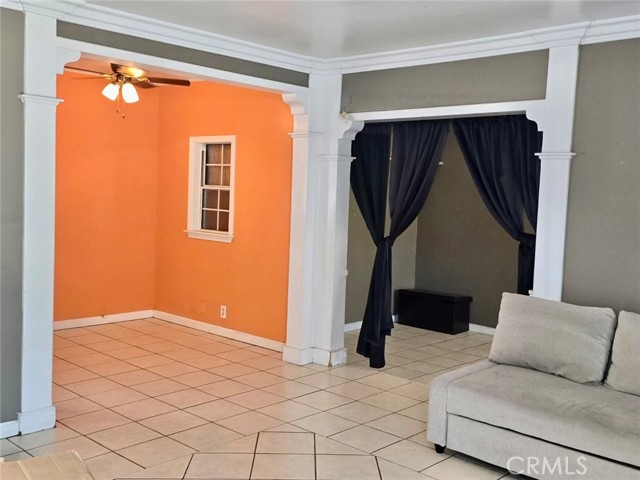722 N Philadelphia Street, Anaheim CA: https://media.crmls.org/medias/27f7af98-e02a-4df7-80a5-b26054648999.jpg