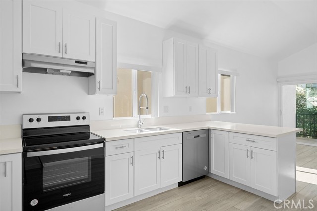 Detail Gallery Image 10 of 27 For 2926 Fairmount #3/4,  La Crescenta,  CA 91214 - 2 Beds | 2/1 Baths