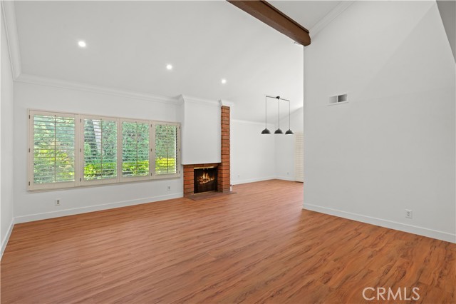 Detail Gallery Image 8 of 42 For 19541 Sardinia Ln, Huntington Beach,  CA 92646 - 3 Beds | 2/1 Baths