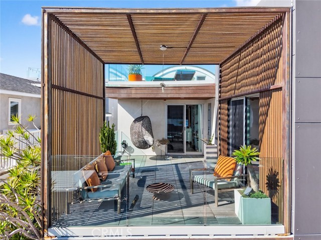 Detail Gallery Image 52 of 62 For 219 Colton, Newport Beach,  CA 92663 - 4 Beds | 3 Baths