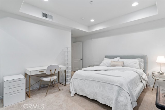 Detail Gallery Image 11 of 29 For 11633 Chenault St #202,  Los Angeles,  CA 90049 - 2 Beds | 2/1 Baths