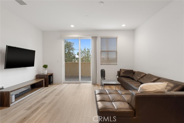 Detail Gallery Image 18 of 34 For 7705 Sage Dr, Pico Rivera,  CA 90660 - 2 Beds | 3 Baths