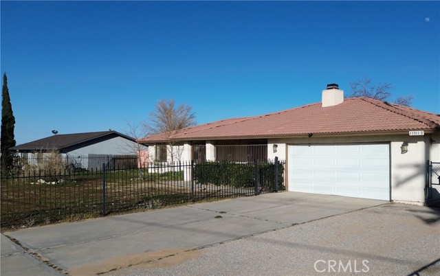 Detail Gallery Image 2 of 40 For 11911 Kiowa Rd, Apple Valley,  CA 92308 - 5 Beds | 4 Baths