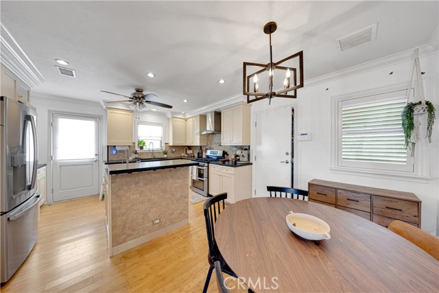 17971 Theodora Drive, Tustin CA: https://media.crmls.org/medias/27fb6feb-6120-402c-ab46-5ed6a0494df3.jpg