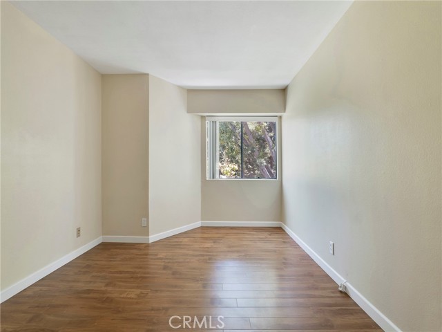 1184 South Westlake Blvd. photo 21
